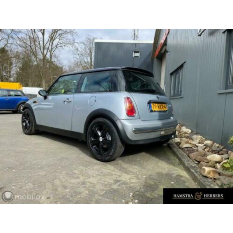 Leuke sportieve Mini 1.6 Cooper Chili