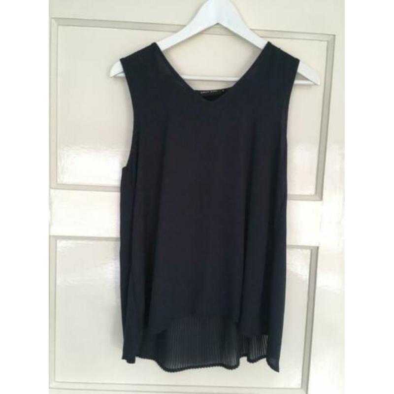 Only mouwloze top