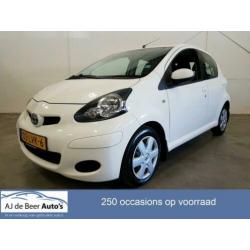 Toyota Aygo 1.0i 12v 5drs Comfort Airco Audio-cd/Parrot/Nett