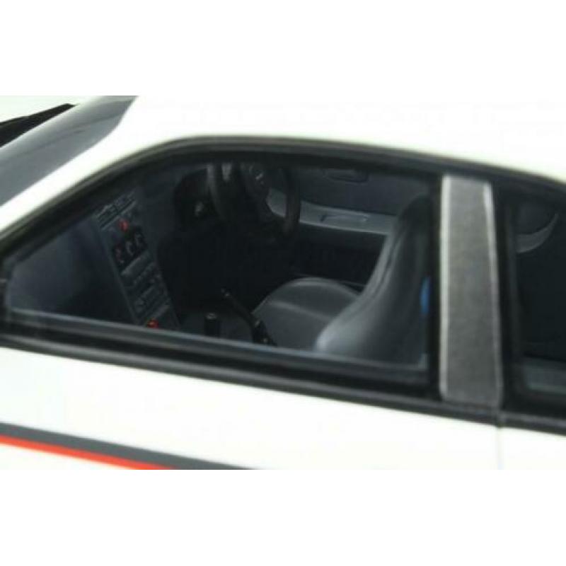 Nissan Skyline GT-R (R33) 1/18