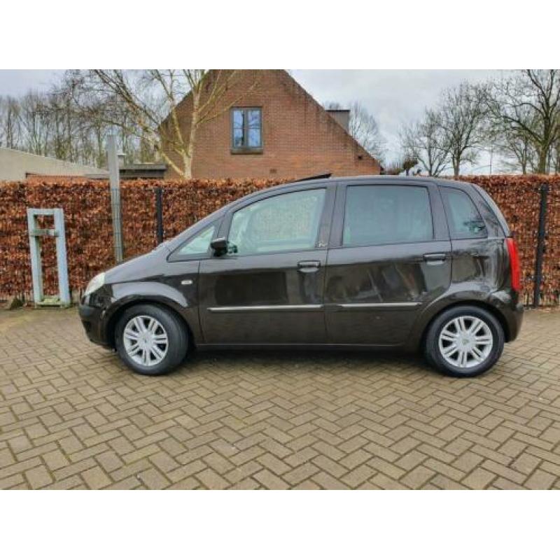 Lancia Musa 1.4-16V Platino ,KOOPJE !
