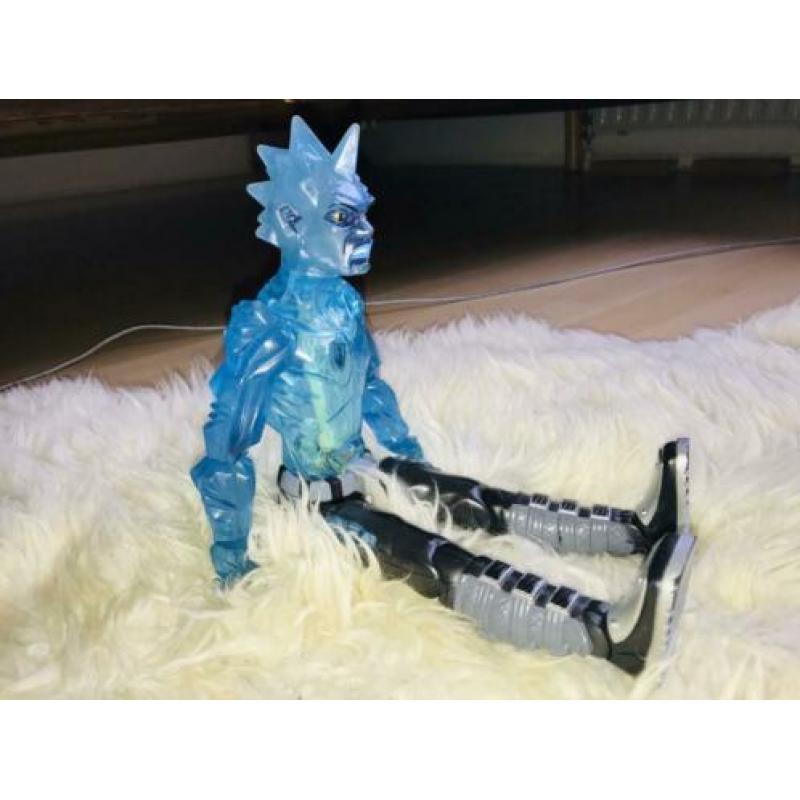 Stoere actiefiguur, 32 cm. hoog