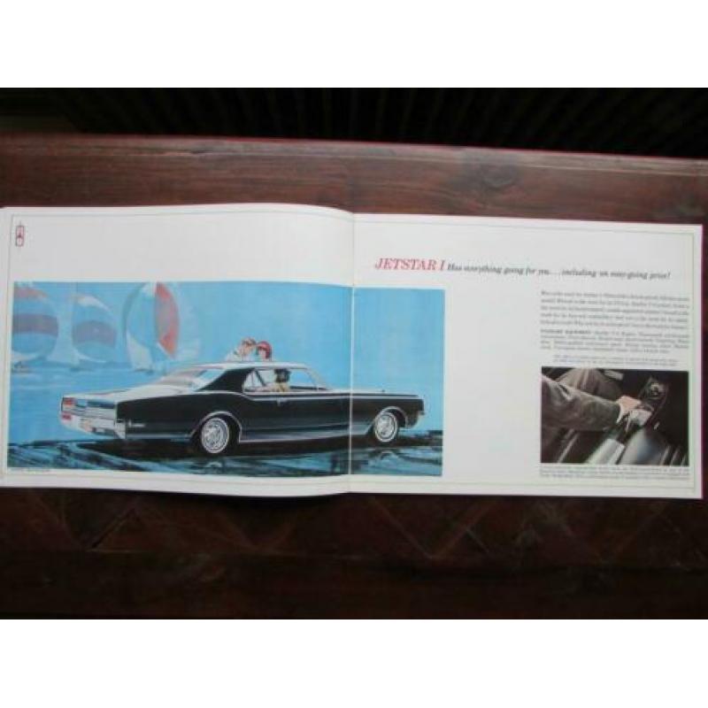 1965 Oldsmobile sports models brochure