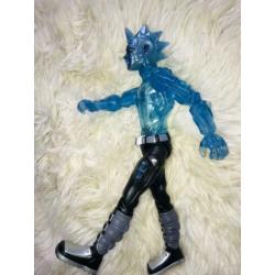 Stoere actiefiguur, 32 cm. hoog