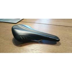 Fizik Arione Donna dames racefietszadel