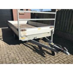 ? Henra verlaagde plateauwagen met slede