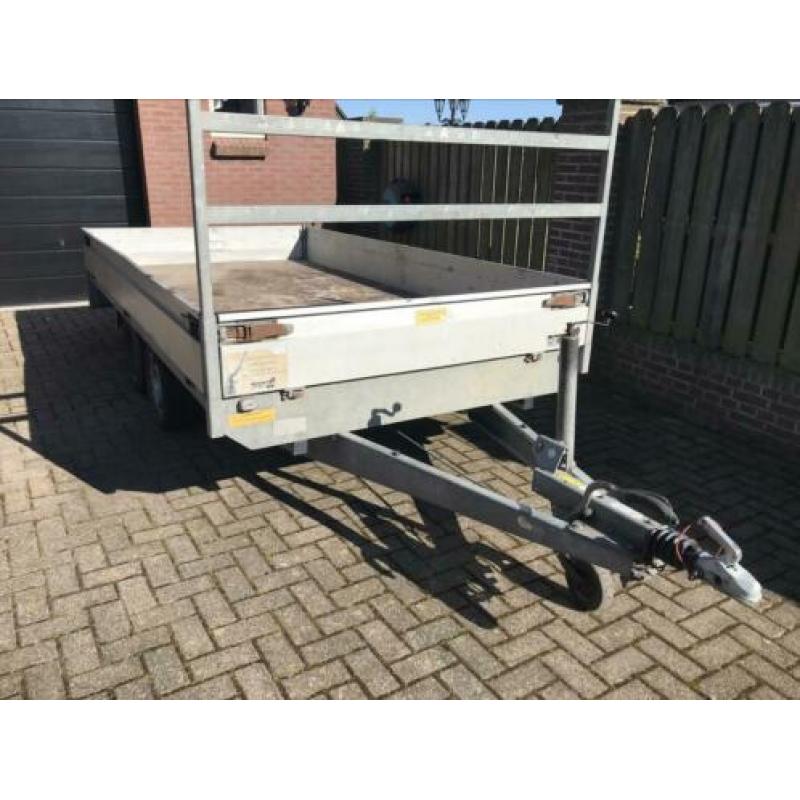 ? Henra verlaagde plateauwagen met slede