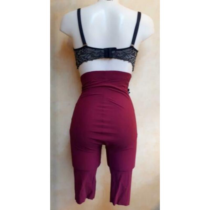 Mt 38 Nieuwe rode correctie broek met pijpjes SuperTrash, M