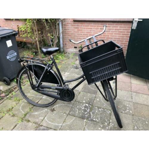 Omafiets met plastic mand