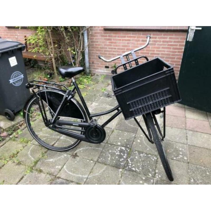 Omafiets met plastic mand