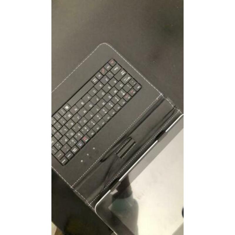 Tablet met toestenbord