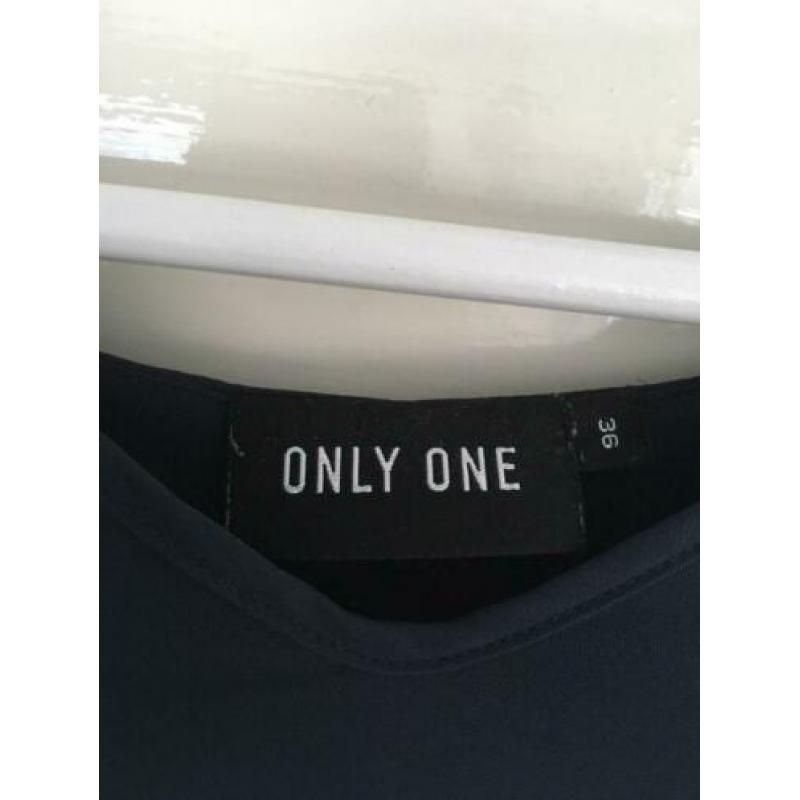 Only mouwloze top