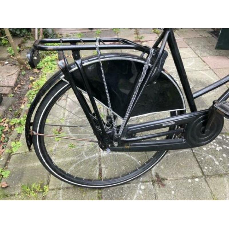 Omafiets met plastic mand