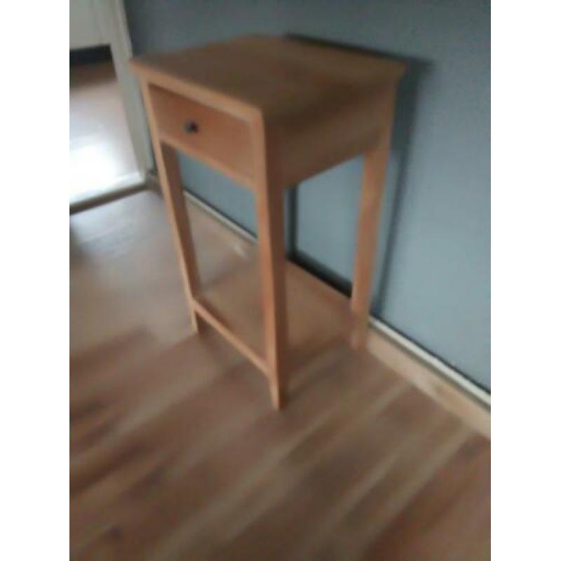 Massief teakhouten bijzettafel met lade en onderplank