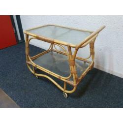 Uitverkoop!! Vintage Rotan theewagen / serveerwagen!