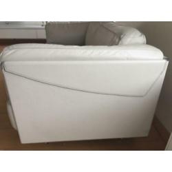 Design poltrona frau tweezitbankje/leer