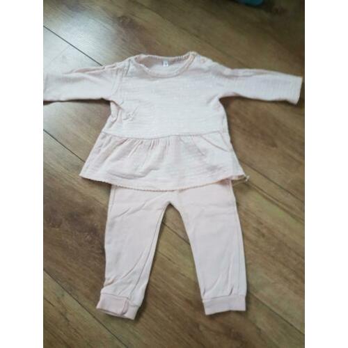 Roze setje maat 68