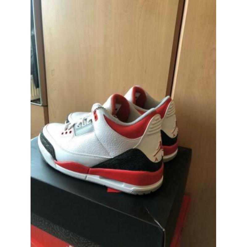 Jordan 3 Retro Fire Red (2013)