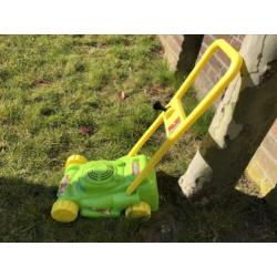 Kinder grasmaaier geel met groen