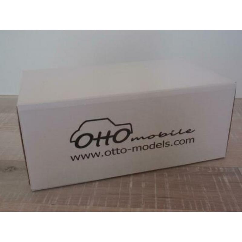 1/18 Volkswagen Jetta II GTX 16V, rood
