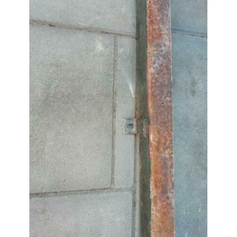 Stalen latei c-profiel 250,5 cm lang, 10 cm breed, 5 cm hoog