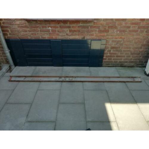 Stalen latei c-profiel 250,5 cm lang, 10 cm breed, 5 cm hoog