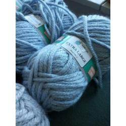 9 Bollen Wol (zacht roze, grijs en blauw)