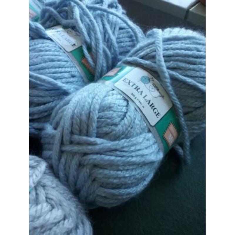 9 Bollen Wol (zacht roze, grijs en blauw)