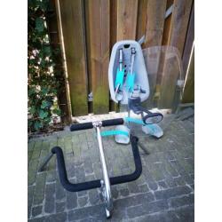 Yepp voorzitje voor op de fiets Incl windscherm .