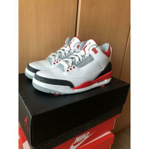 Jordan 3 Retro Fire Red (2013)