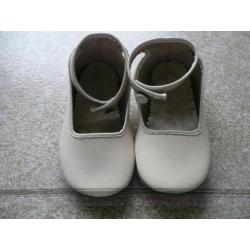 Tembred kinder schoenen maat 18 of 19 vinyl met leren solen