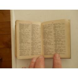 Mini zakwoordenboeken Engels Duits en Frans anno 1937