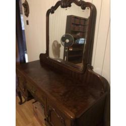Dressoir , wastafel antiek, kaptafel