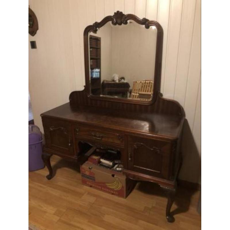 Dressoir , wastafel antiek, kaptafel