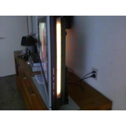 phililips ambilight 32 inch lcd tv