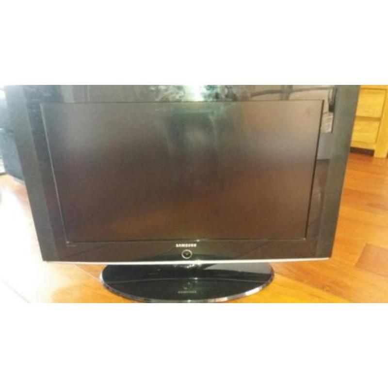 Samsung LCD tv met afstandsbediening
