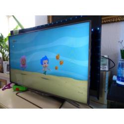 Philips Smart tv 42 inch met camera met amberlicht