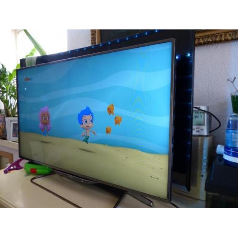 Philips Smart tv 42 inch met camera met amberlicht