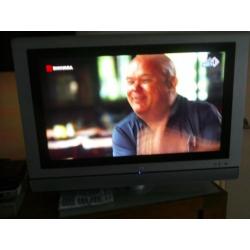 phililips ambilight 32 inch lcd tv