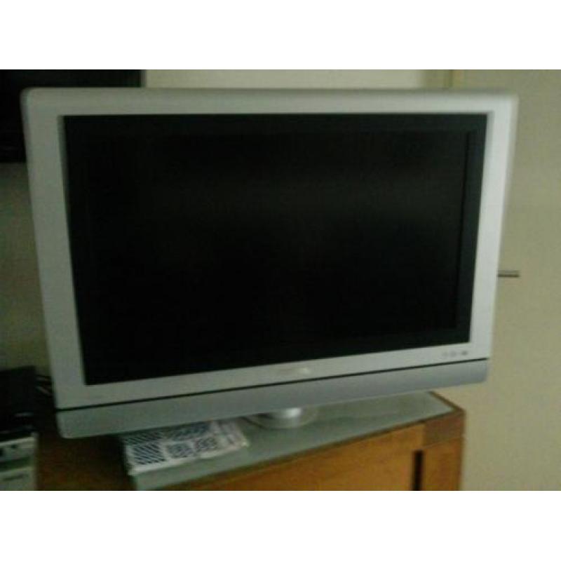 phililips ambilight 32 inch lcd tv