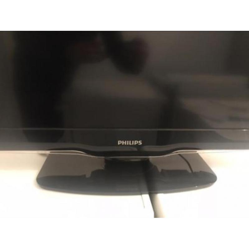 80cm FullHD Lcd tv: Philips, Werkt Super! 3x HDMI!