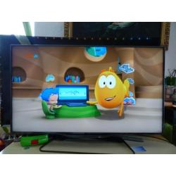 Philips Smart tv 42 inch met camera met amberlicht