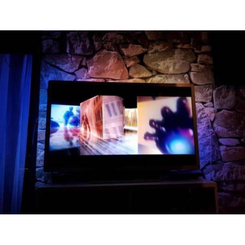 TOPMODEL 132 cm Philips 52PFL9606H 3D smart Ambilight XL tv