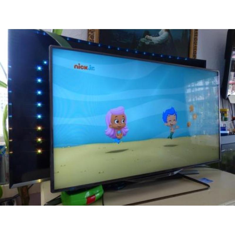 Philips Smart tv 42 inch met camera met amberlicht