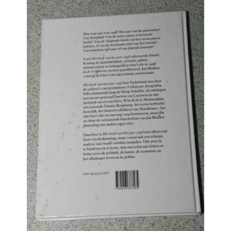 Het boek van het jaar 1998. Uitgegeven door De Volkskrant.