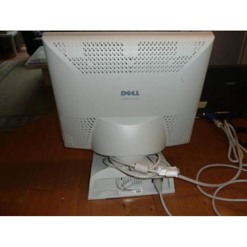 15 inch Dell PN 08320U Monitor Ik heb er 4 3009