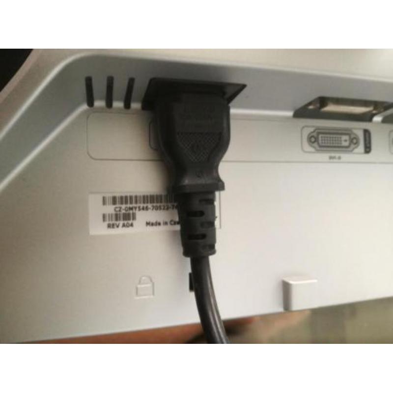 Groot Dell computerscherm in zeer goede staat!