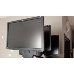 pc scherm 3x 19 inch met vga aansluiting