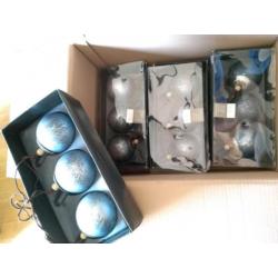 Kerstdecoratie kerstballen blauw wit