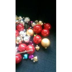 Kerstballen met piek.